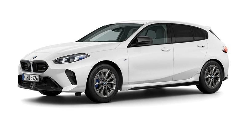 Weiß Gebraucht 2025 BMW M135 Shadowline Kleinwagen | 40.659 € (Superpreis) - Bild 1/4