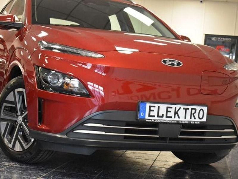 Rot Gebraucht 2021 Hyundai Kona Select SUV | 14.370 € (Guter Preis) - Bild 1/4