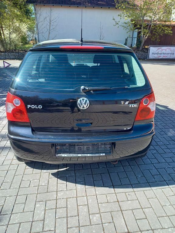 Usata VW Polo Basis 75 CV (55 kW) 2004 Nero Utilitaria