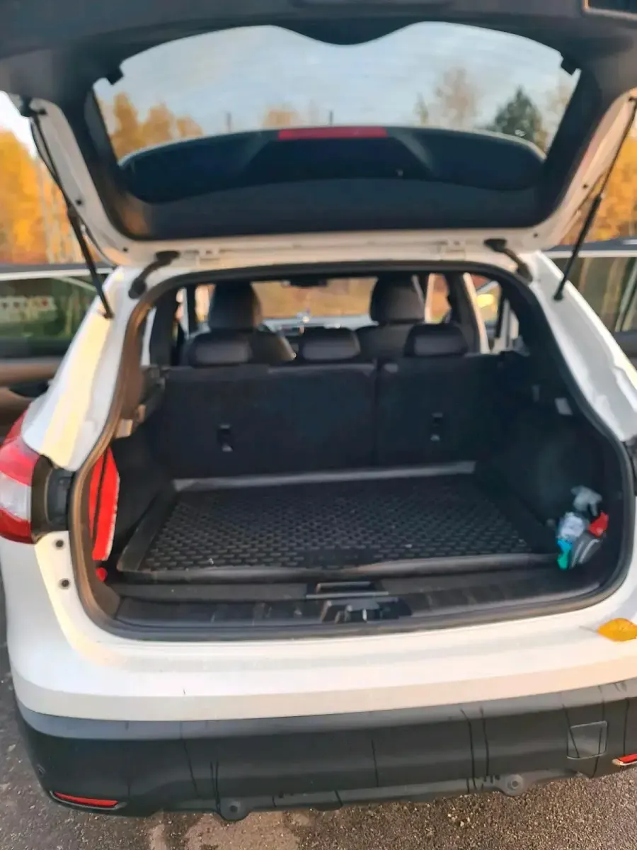 Gebraucht Nissan Qashqai 131 PS (96 kW) 2016 Weiß SUV