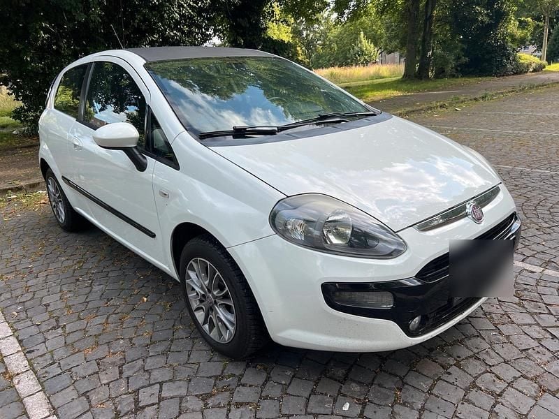 Weiß Gebraucht 2012 Fiat Punto Evo Kleinwagen | 3.200 € (Fairer Preis) - Bild 1/4