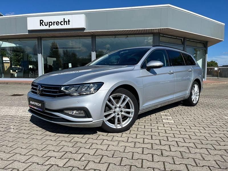 Gebraucht VW Passat Business 150 PS (110 kW) 2021 Silber Kombi