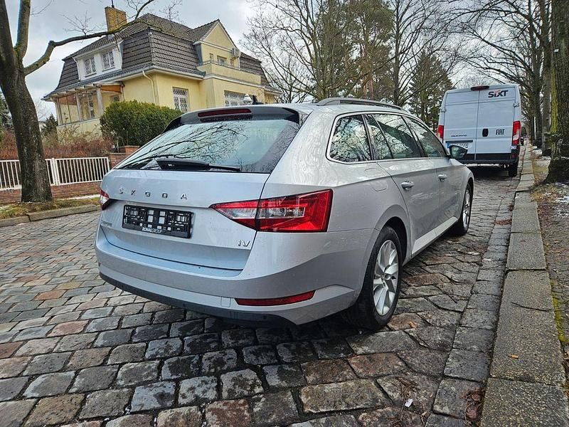 Gebraucht Skoda Superb 156 PS (114 kW) 2020 Kombi