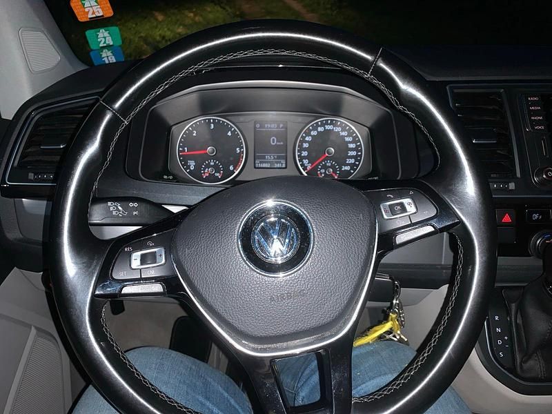 Gebraucht VW California Beach 150 PS (110 kW) 2018 Gelb Van