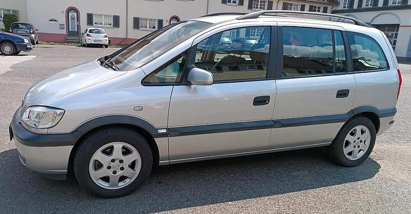 Silber Gebraucht 2002 Opel Zafira Van / Kleinbus | 1.200 € (Superpreis) - Bild 1/3