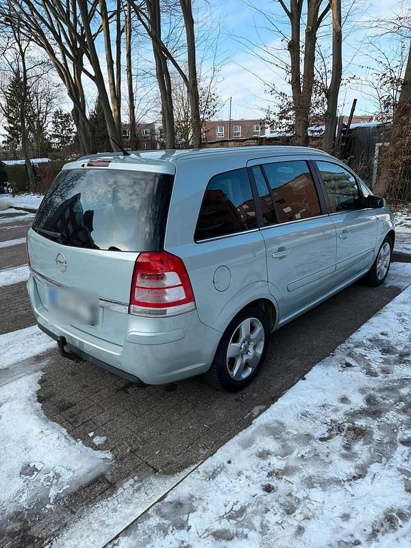 Gebraucht Opel Zafira 140 PS (102 kW) 2009 Andere farben Van / Kleinbus