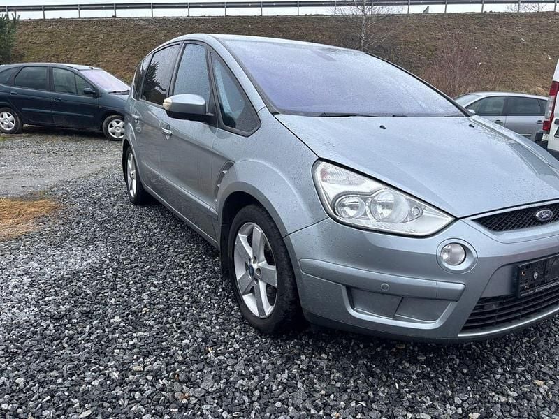 Gebraucht Ford S-MAX Titanium 140 PS (102 kW) 2008 Grau Van / Kleinbus