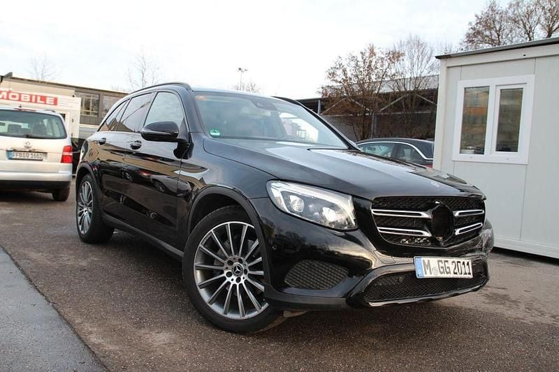 Schwarz Gebraucht 2018 Mercedes GLC350 SUV | 25.990 € (Superpreis) - Bild 1/4
