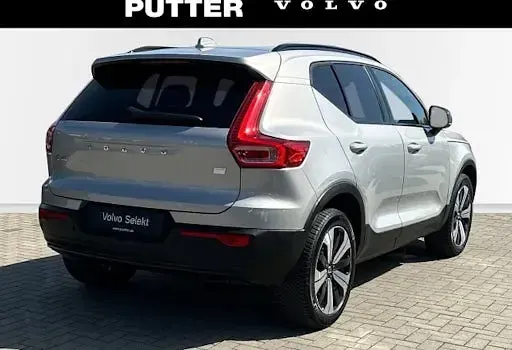 Używany Volvo EX40 Plus 169 kW (231 KM) 2023 Srebrny SUV
