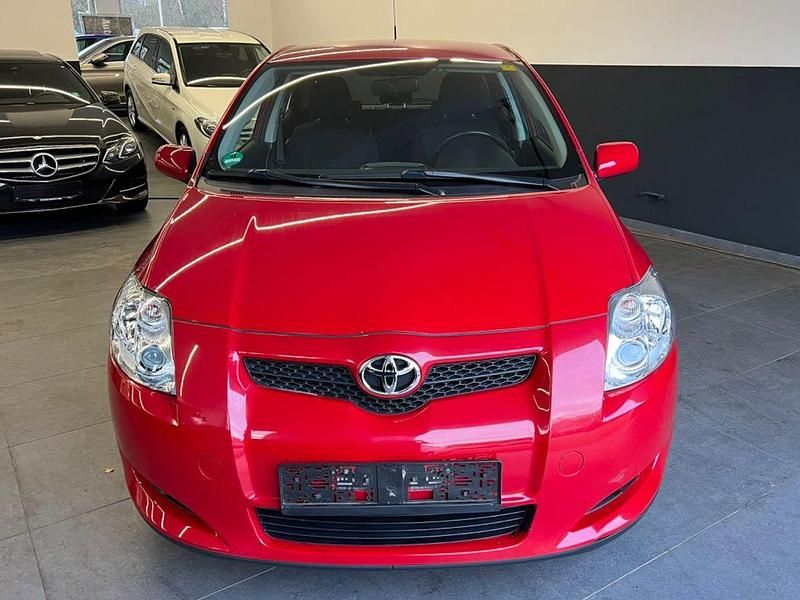 Gebraucht Toyota Auris Sol 124 PS (91 kW) 2007 Rot Limousine