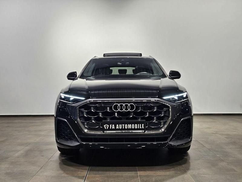 Gebraucht Audi Q8 Ambiente 286 PS (210 kW) 2024 Mythosschwarz metall (metallic) SUV