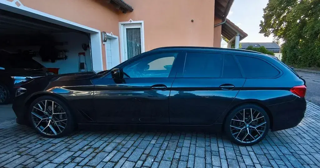 Gebraucht BMW 540 Sport Line 340 PS (250 kW) 2018 Grau Kombi