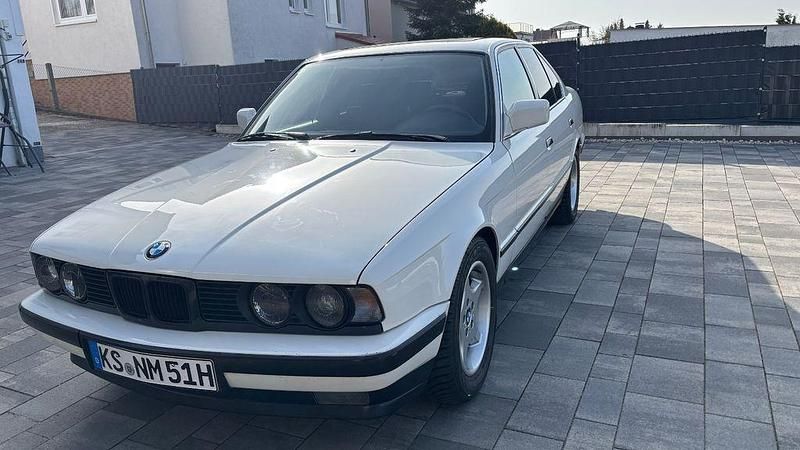 Gebraucht BMW 520 Performance 129 PS (94 kW) 1988 Weiß Limousine