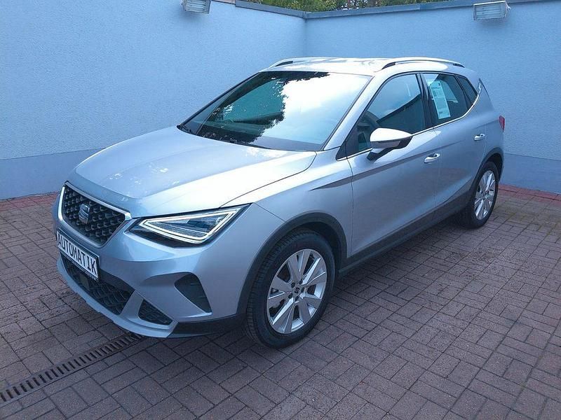 Silber Gebraucht 2022 Seat Arona Xperience SUV | 19.990 € (Fairer Preis) - Bild 1/4