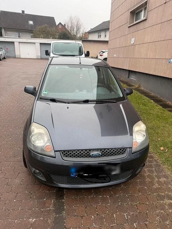 Gebraucht 2006 Ford Fiesta Kleinwagen | 2.400 € (Etwas zu teuer) - Bild 1/4