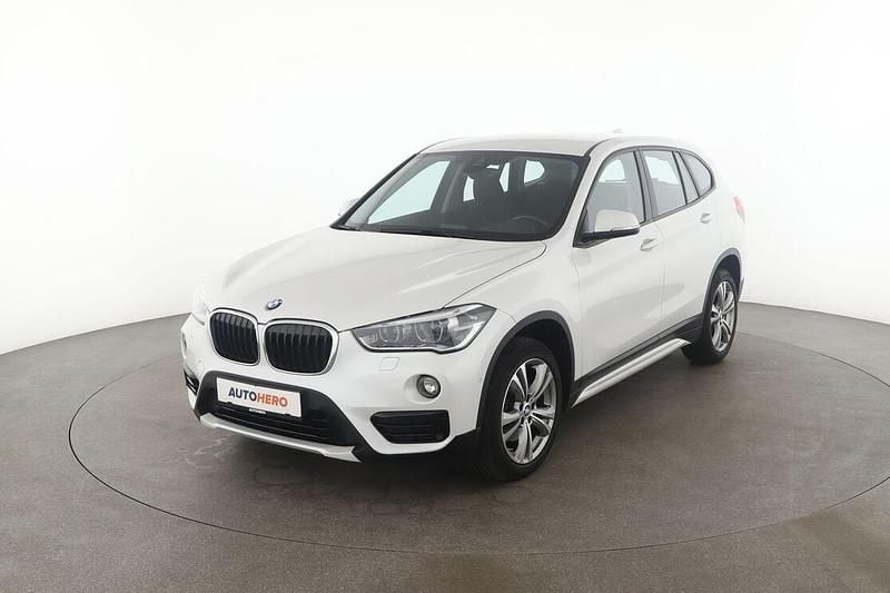 Weiß Gebraucht 2017 BMW X1 Sport Line SUV | 17.600 € (Fairer Preis) - Bild 1/3