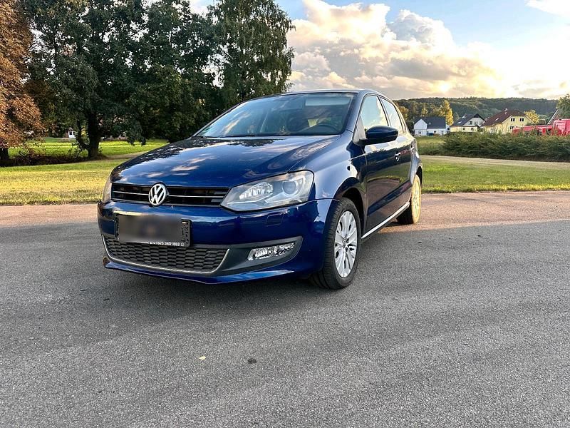 Blau Gebraucht 2013 VW Polo Life Kleinwagen | 7.000 € (Fairer Preis) - Bild 1/4