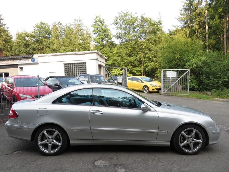 Gebraucht Mercedes CLK240 170 PS (125 kW) 2002 Silber Coupé