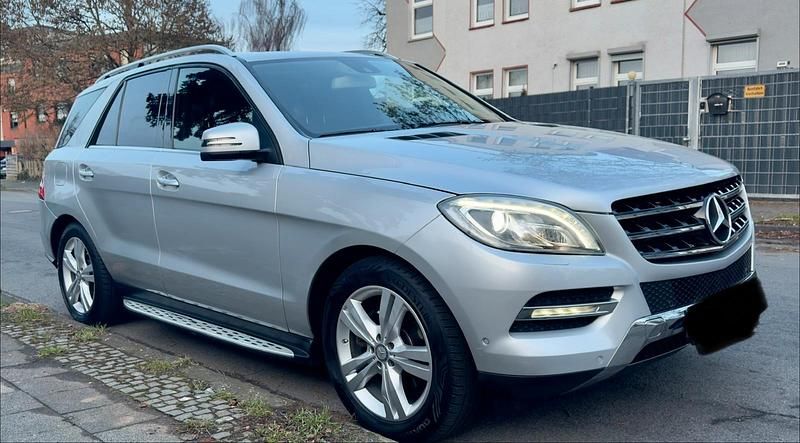 Gebraucht Mercedes ML350 258 PS (189 kW) 2012 Silber SUV
