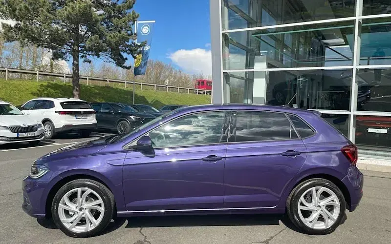 Neu VW Polo Style 95 PS (69 kW) 2025 Violett Limousine