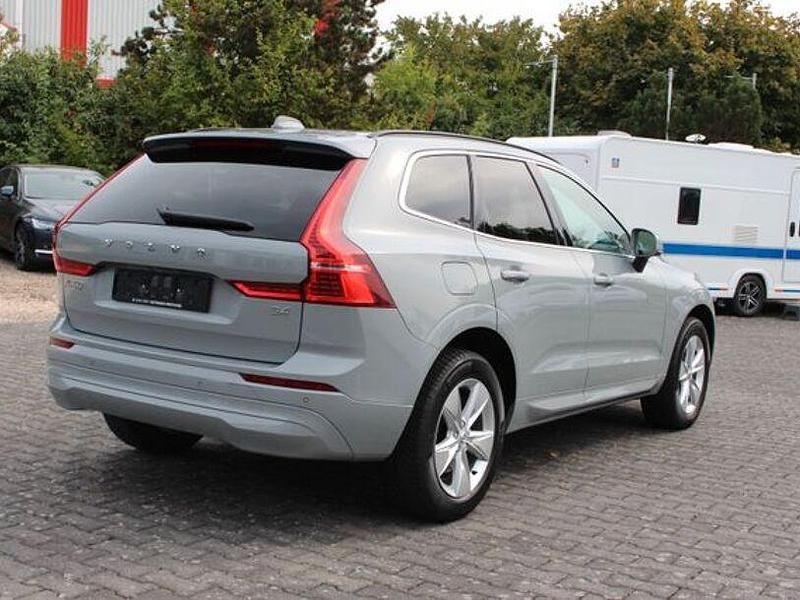 Gebraucht Volvo XC60 Core 197 PS (144 kW) 2023 Grau SUV