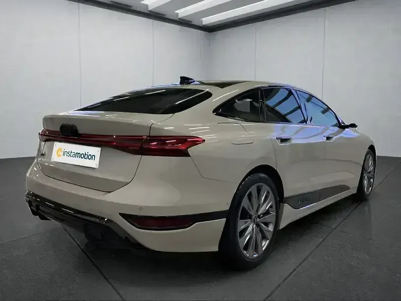 Używany Audi A6 e-tron 2025 Beżowy Sedan/Limuzyna