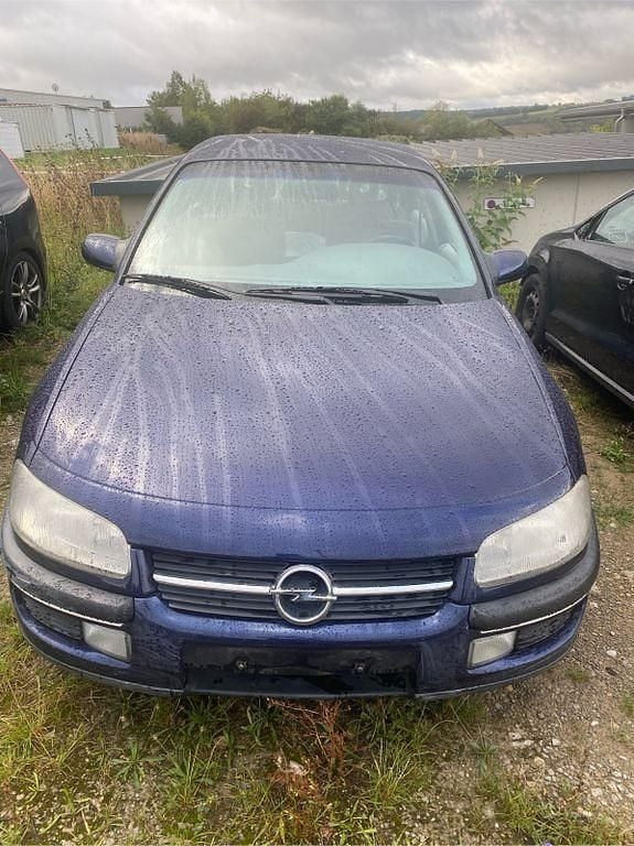 Gebraucht Opel Omega 136 PS (100 kW) 1995 Blau Limousine