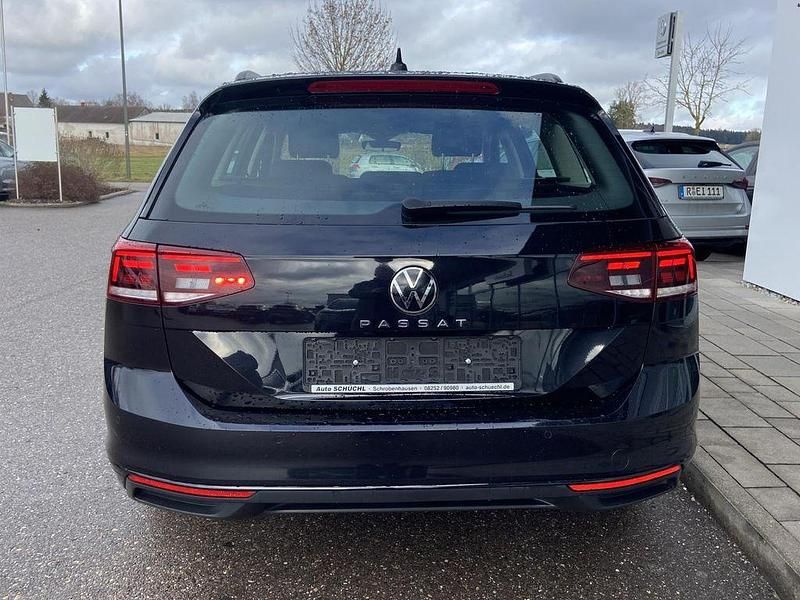 Gebraucht VW Passat Business 122 PS (89 kW) 2022 Schwarz Kombi