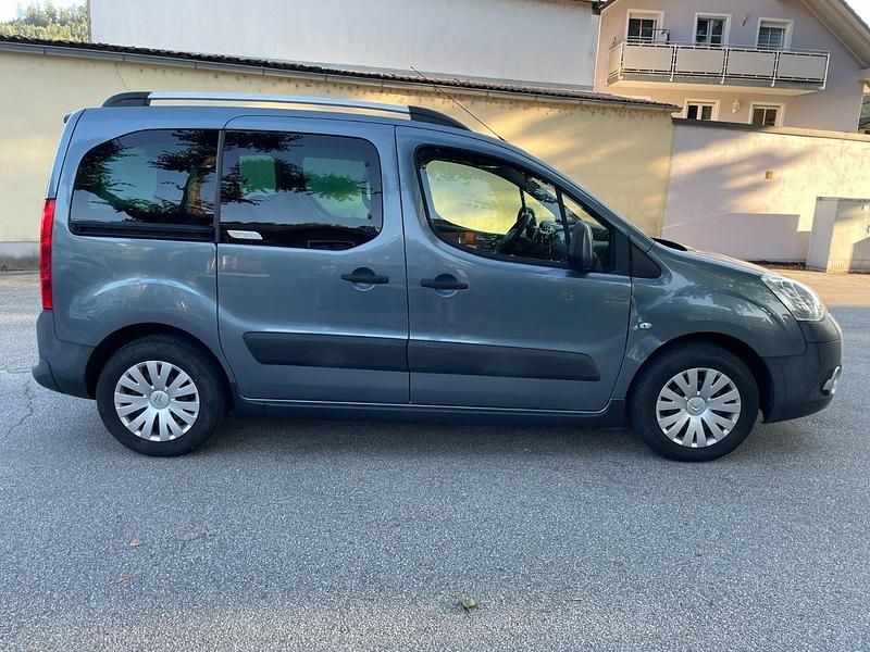 Gebraucht Citroën Berlingo 109 PS (80 kW) 2009 Grau Van / Kleinbus