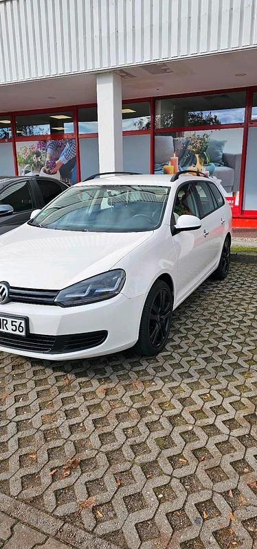 Weiß Gebraucht 2010 VW Golf VI Kombi | 3.500 € (Teuer) - Bild 1/4