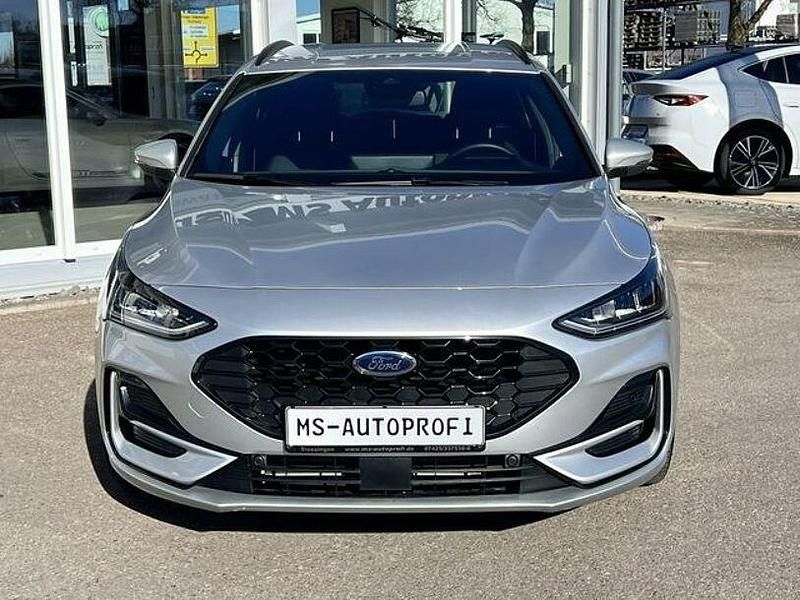 Gebraucht Ford Focus ST-Line X 125 PS (91 kW) 2023 Silber Limousine