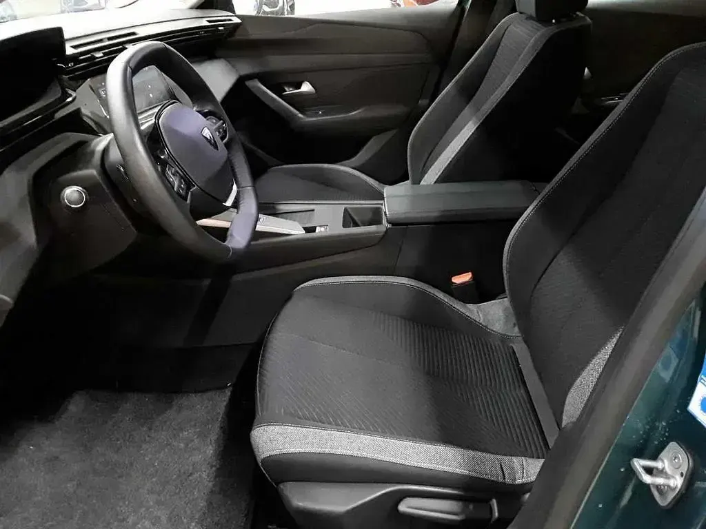 Gebraucht Peugeot 308 SW Active 131 PS (96 kW) 2024 Grün Kombi
