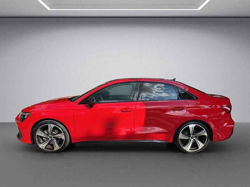 Gebraucht Audi A3 S-Line 150 PS (110 kW) 2024 Rot metallic Limousine