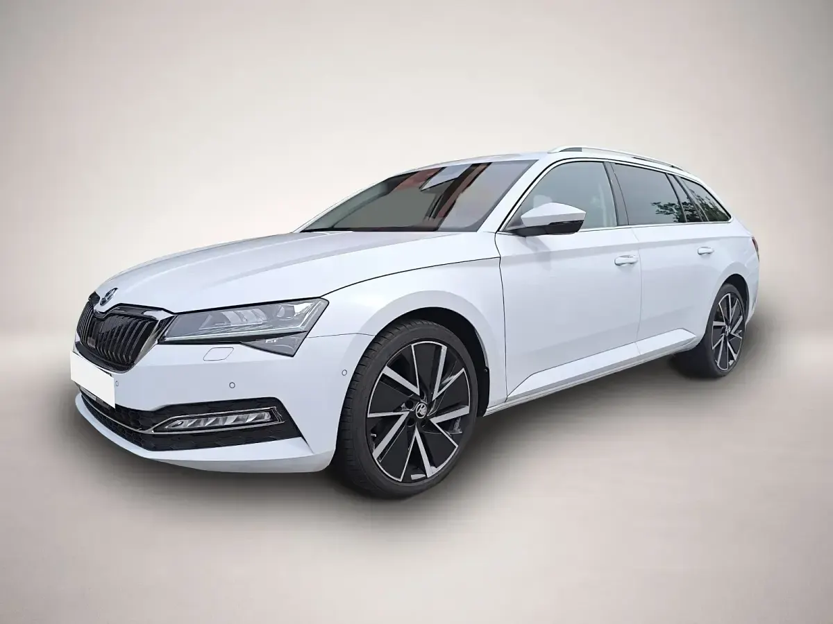 Gebraucht Skoda Superb Style 150 PS (110 kW) 2024 Kombi