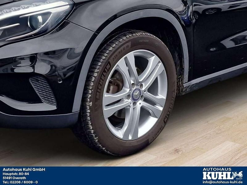 Gebraucht Mercedes GLA200 156 PS (114 kW) 2015 Schwarz SUV