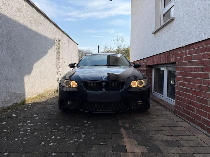 Gebraucht BMW 325 Basis 18 PS (13 kW) 2006 Schwarz Coupé