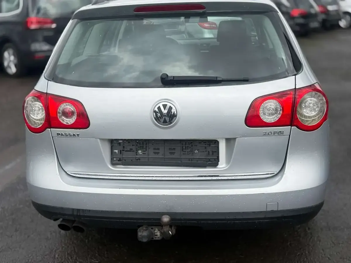 Gebraucht VW Passat Comfortline 150 PS (110 kW) 2005 Reflex silver metallic Kombi