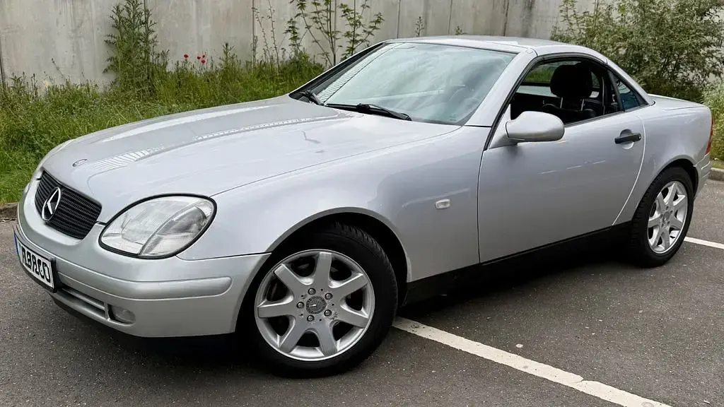 Gebraucht Mercedes SLK230 193 PS (141 kW) 2000 Silber Cabrio