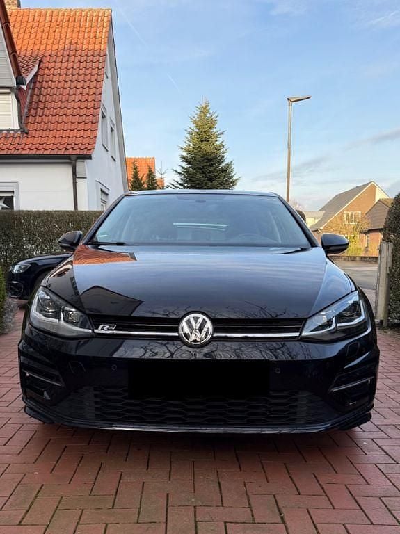 Gebraucht VW Golf Highline 150 PS (110 kW) 2018 Schwarz Limousine