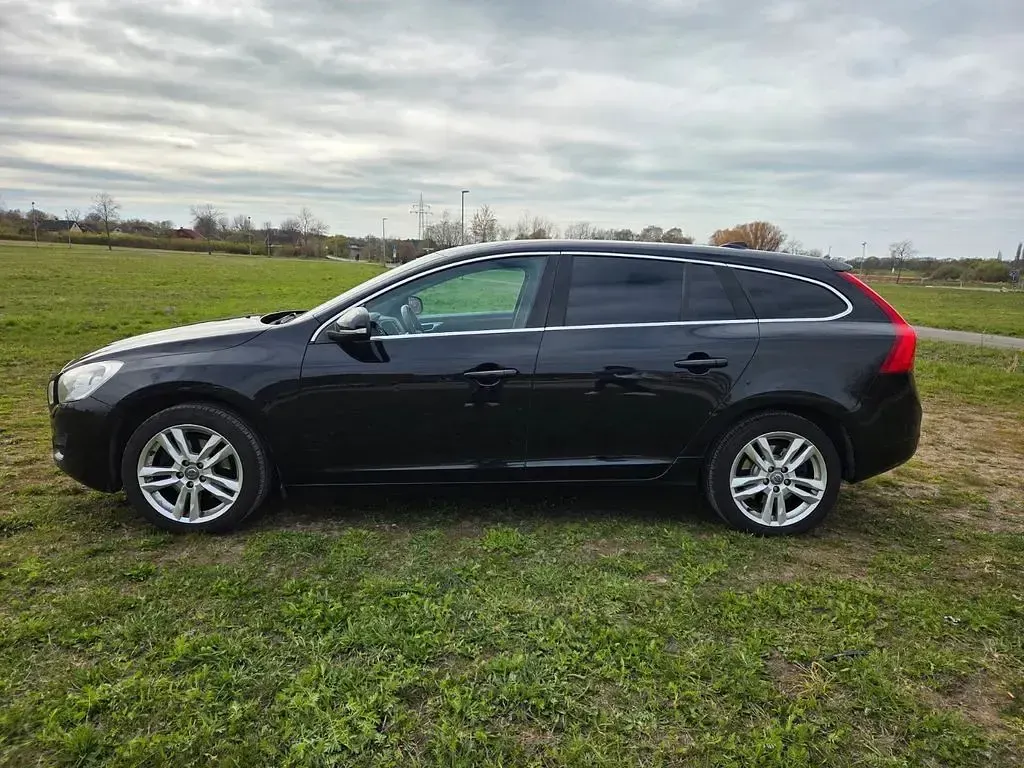 Gebraucht Volvo V60 150 PS (110 kW) 2013 Schwarz Kombi