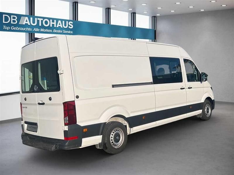 Gebraucht VW Crafter Trendline 140 PS (102 kW) 2023 Weiß Van