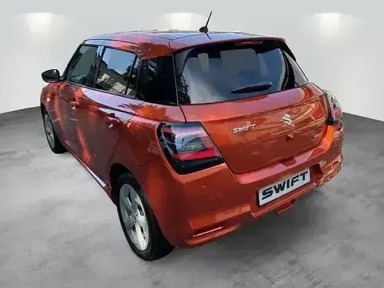 Neu Suzuki Swift Comfort 83 PS (61 kW) 2026 Flame orange pearl metallic Limousine