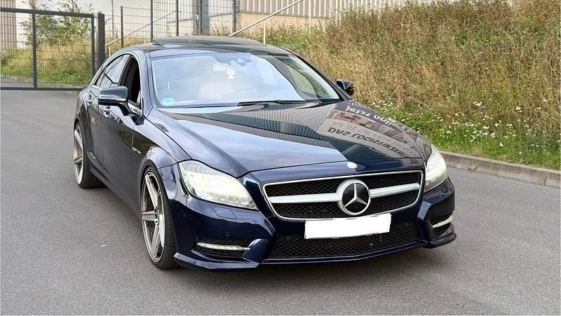 Blau Gebraucht 2011 Mercedes CLS500 Limousine | 14.000 € - Bild 1/4