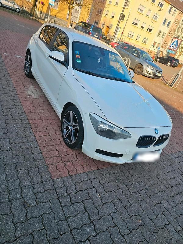 Gebraucht BMW 116 136 PS (100 kW) 2012 Weiß Kleinwagen