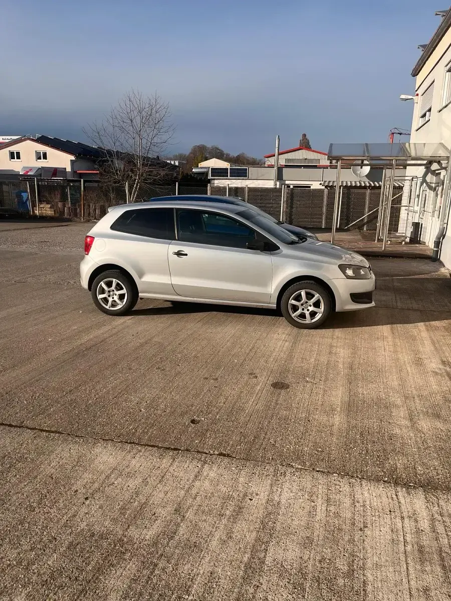 Używany VW Polo 75 KM (55 kW) 2010 Srebrny Hatchback
