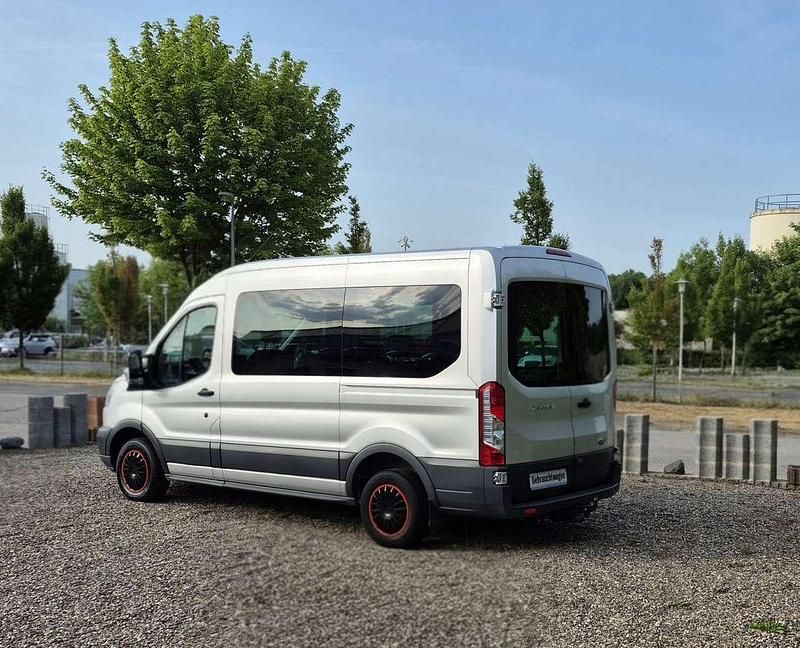 Gebraucht Ford Transit 170 PS (125 kW) 2017 Silber Kombi