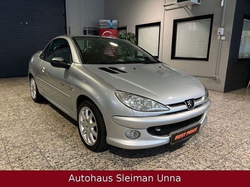 Lackierung aluminiumgrau/meta Gebraucht 2004 Peugeot 206 CC Quiksilver Cabrio | 1.490 € (Fairer Preis) - Bild 1/4