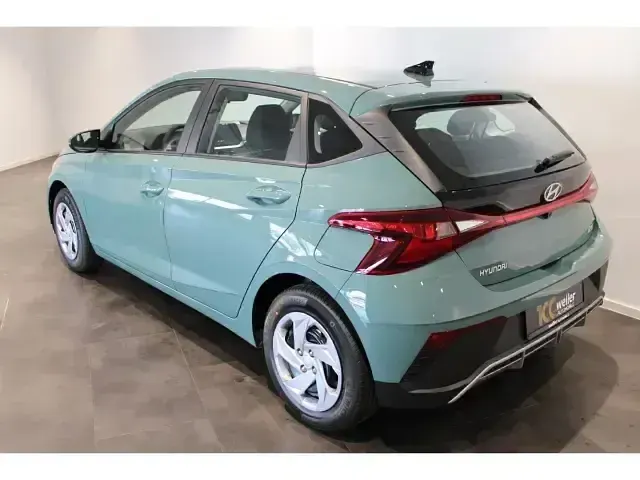 Neu Hyundai i20 Select 101 PS (74 kW) 2025 Gruen Limousine