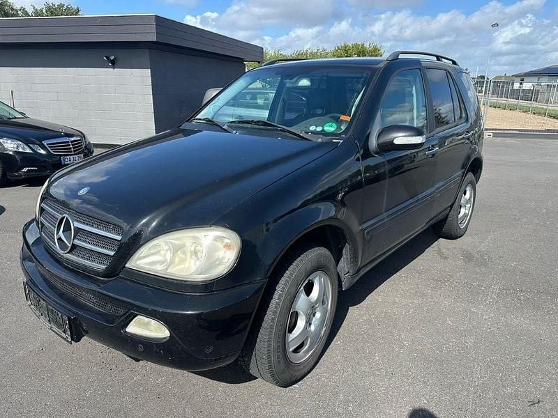 Schwarz Gebraucht 2006 Mercedes ML400 SUV | 1.400 € - Bild 1/4