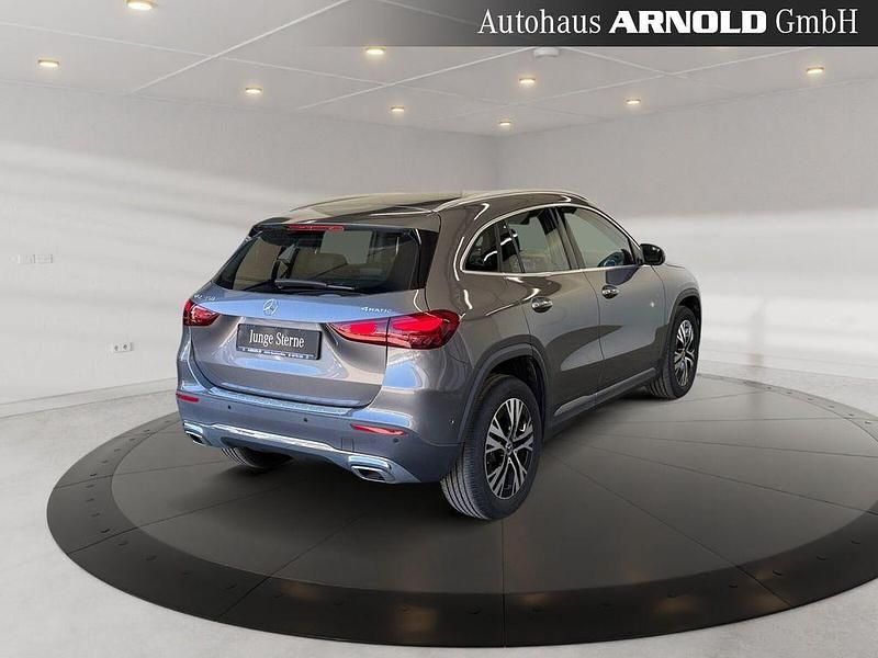 Gebraucht Mercedes GLA250 Progressive 224 PS (164 kW) 2023 Mountaingrau SUV